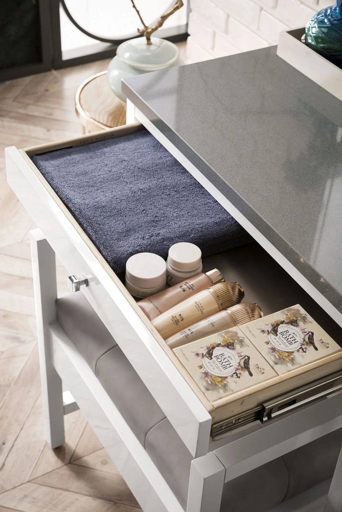 Athens Unit 30 Furniture Martin in. CM Quartz 3 White Expo Glossy Countertop Grey with James Top,