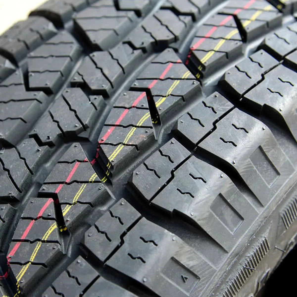 Light 115T 2010-21 SL369 WT, Sierra P265/70R17 All Westlake Truck Chevrolet 2014-18 1500 Silverado Fits: 1500 GMC Terrain SLE Tire
