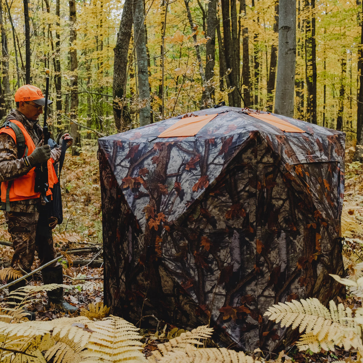Woodland, 2-Person, Road Portable Bloodtrail® Barronett RR200BT Blinds® Hub Runner, Blind,