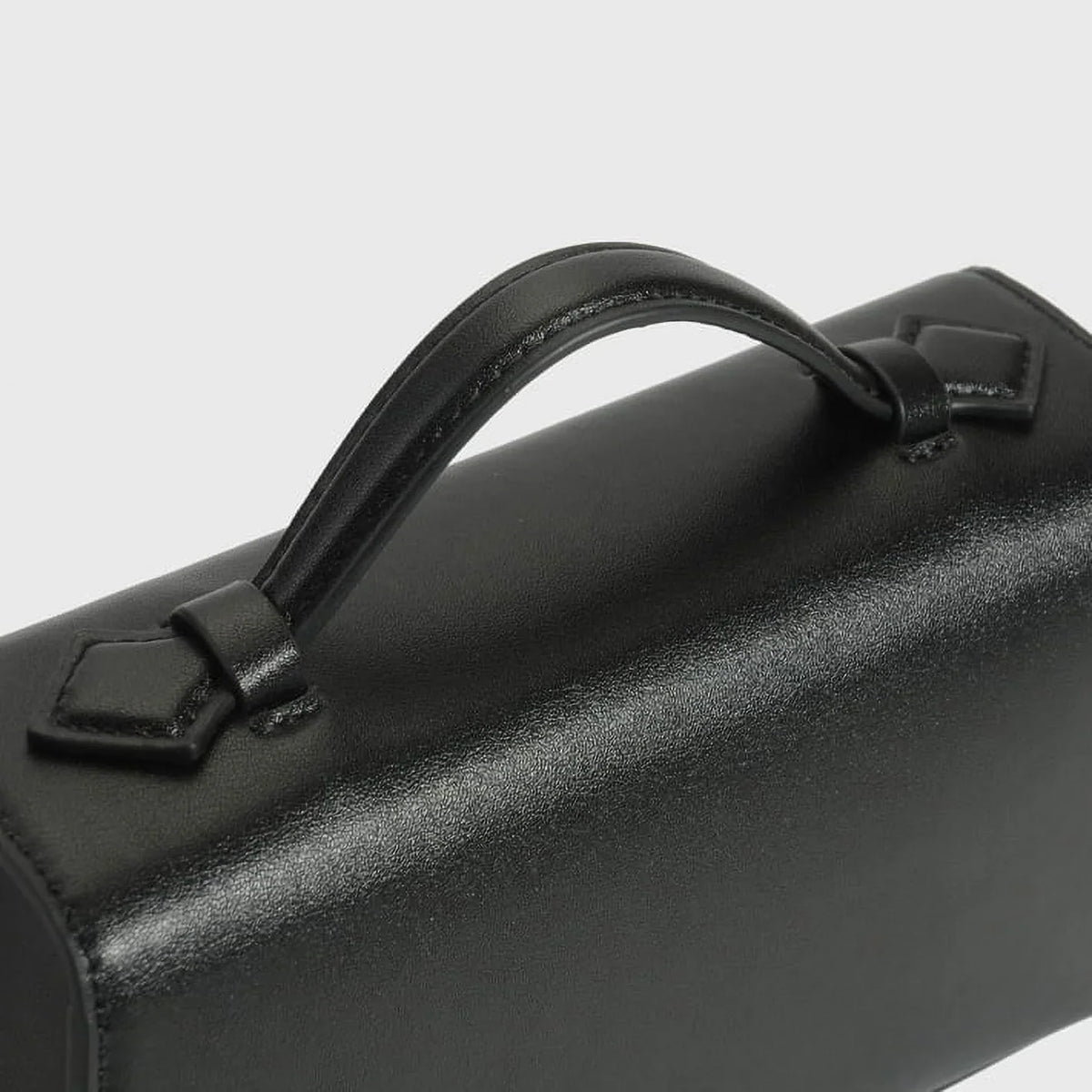 Partner for Women Black Qi Top Handbags in Pochette Leather Handle Bags The Symmetry