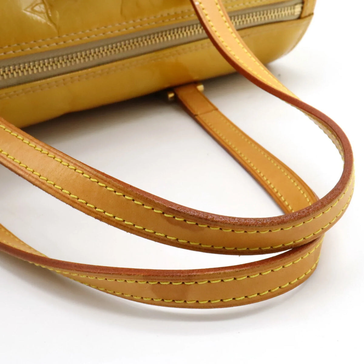 Beige M91006 Vernis (Fair) Pre-Owned Bedford Enamel Monogram Leather Handbag Yellow