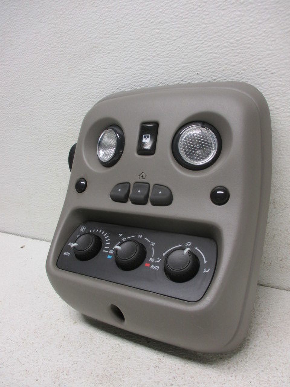 Pre-Owned Roof 04 Control Cadillac Interior OEM Console Mounted w/Temperature Escalade (Good) LKQ