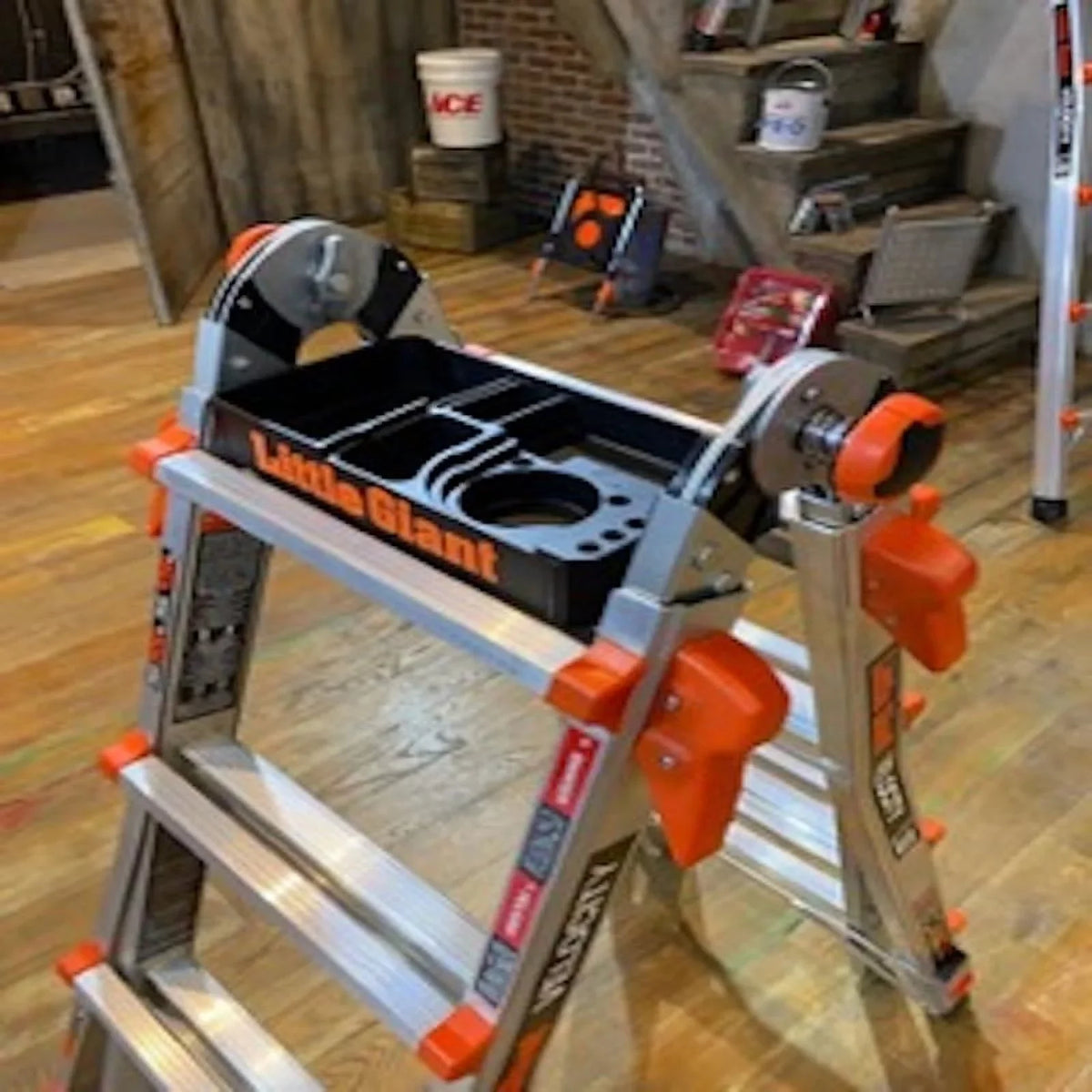 Safety Giant Little Tray Articulating Ladder Tool