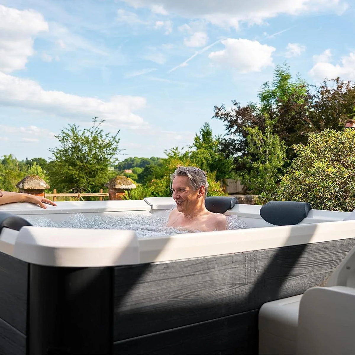 Jets LED Hot Strip Tub Squared Plus 6 with MSpa & Massage Oslo Hydro Person