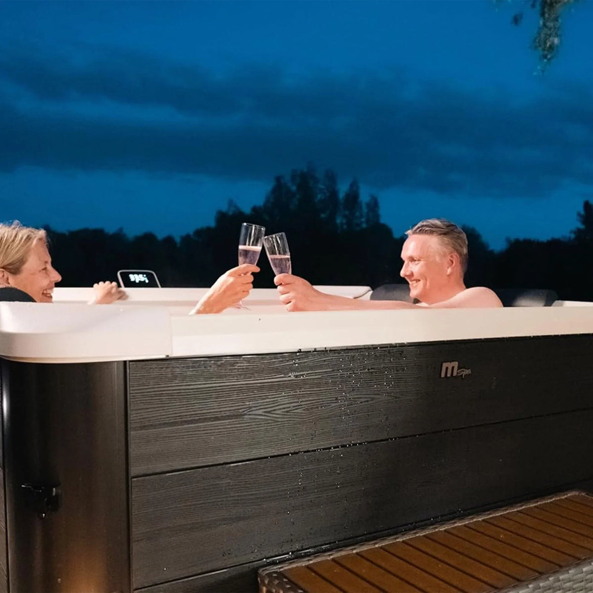 Jets LED Hot Strip Tub Squared Plus 6 with MSpa & Massage Oslo Hydro Person