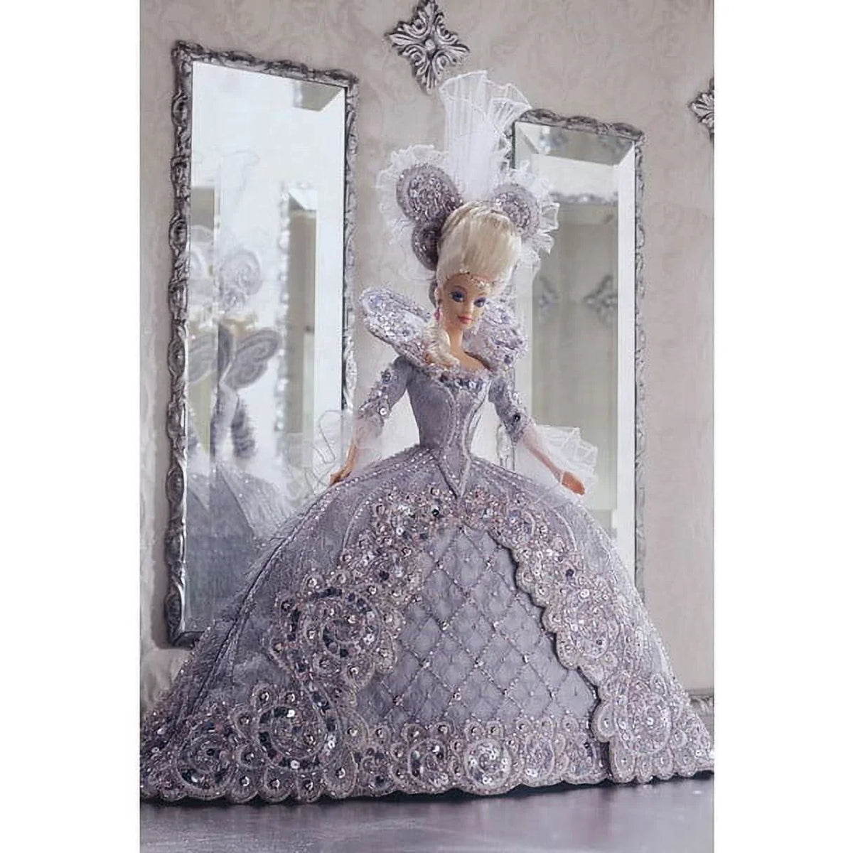 Mackie Collectibles Barbie du Madame Barbie Bob - 1997