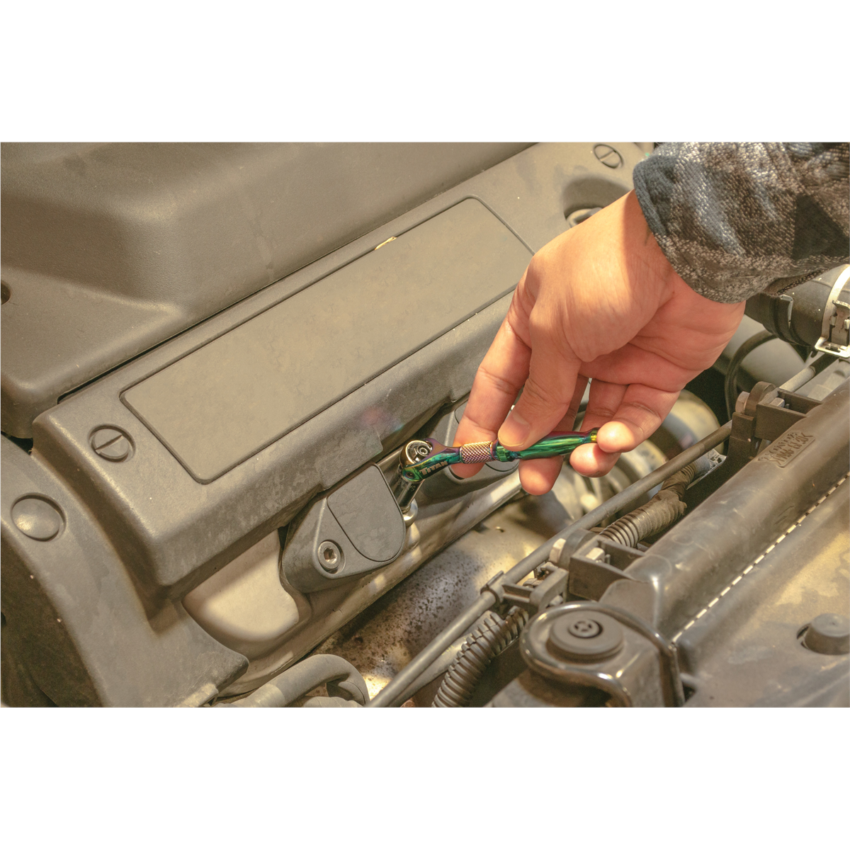 Ratchet Drive 1/4 Titan Head Swivel Micro Titanium in.
